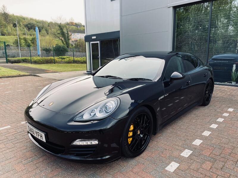 PORSCHE PANAMERA