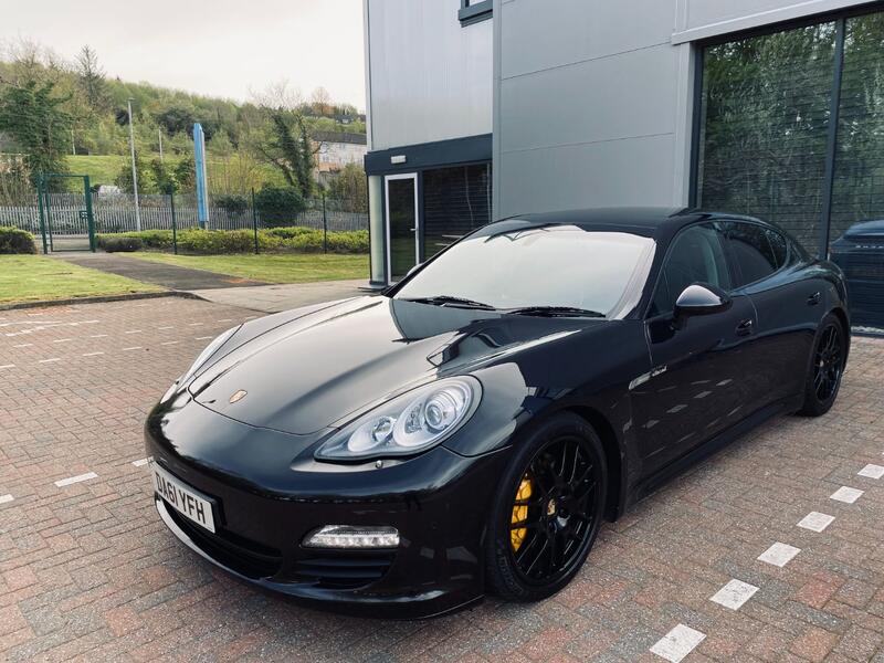 PORSCHE PANAMERA