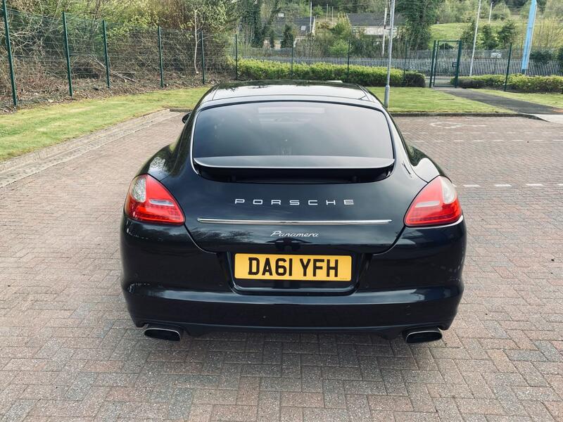 PORSCHE PANAMERA