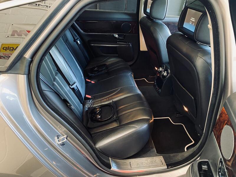 JAGUAR XJ