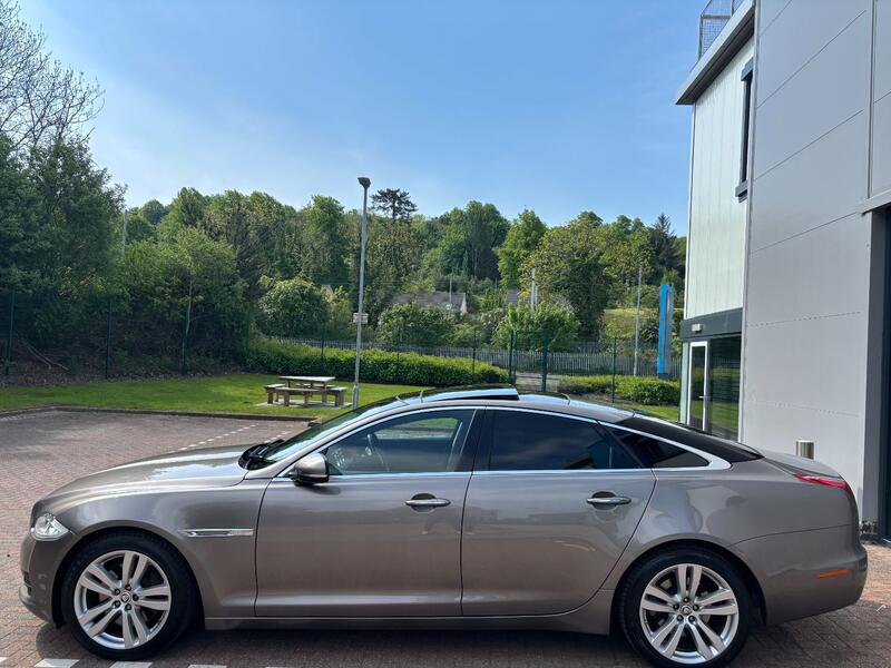 JAGUAR XJ