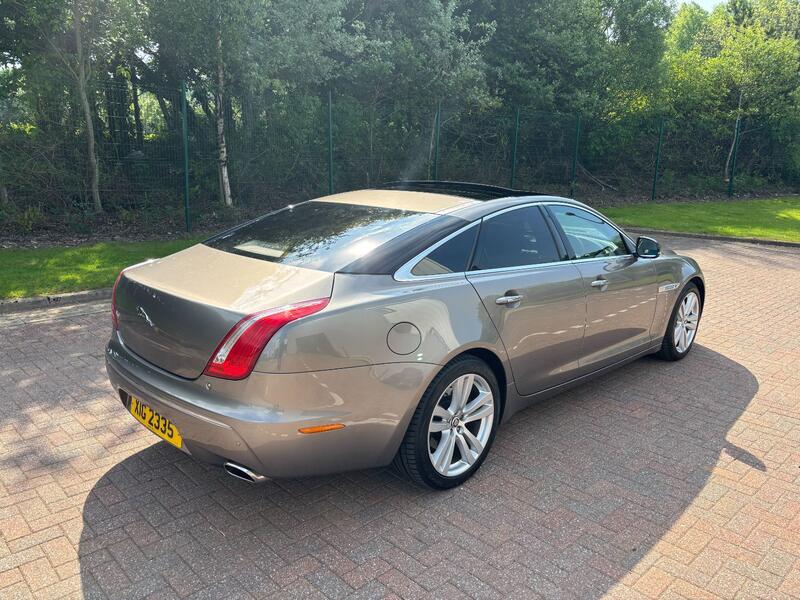 JAGUAR XJ