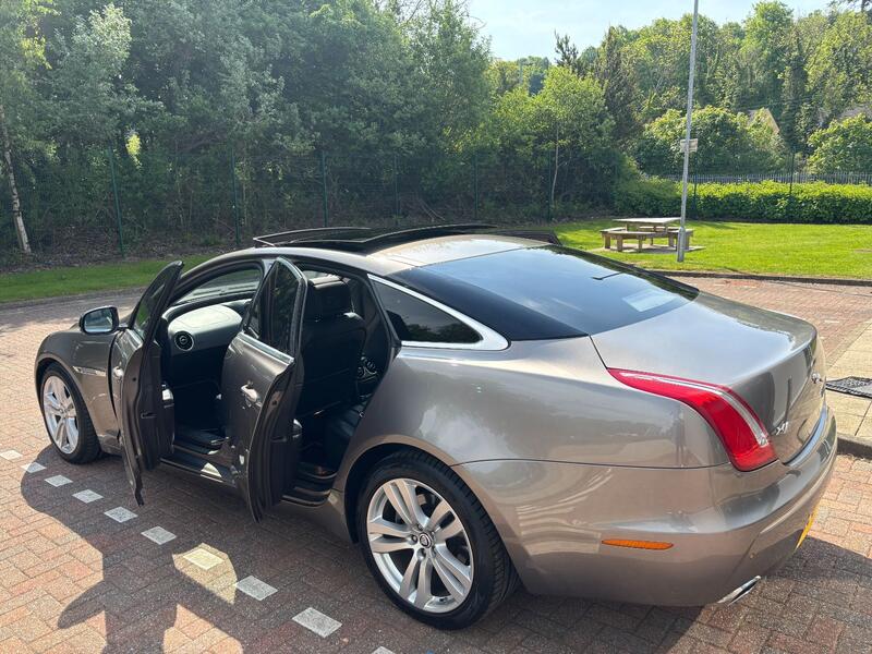JAGUAR XJ