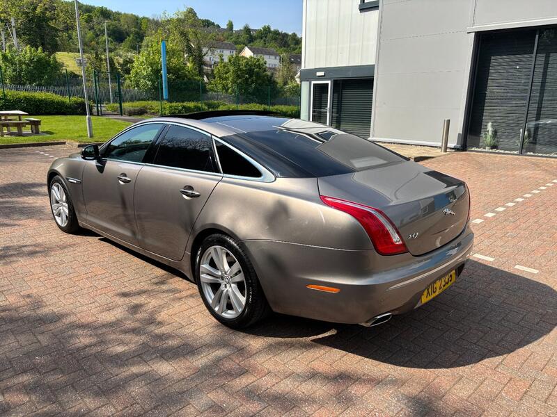 JAGUAR XJ