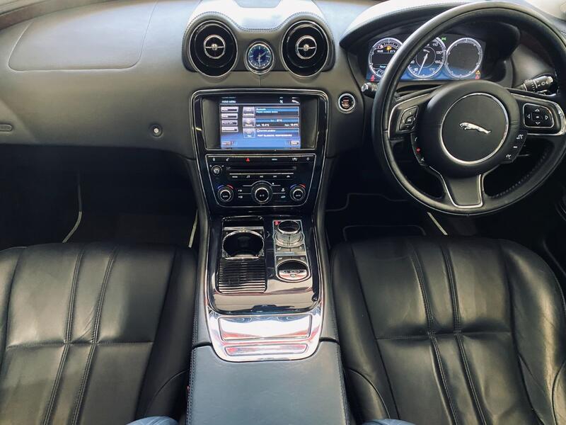JAGUAR XJ