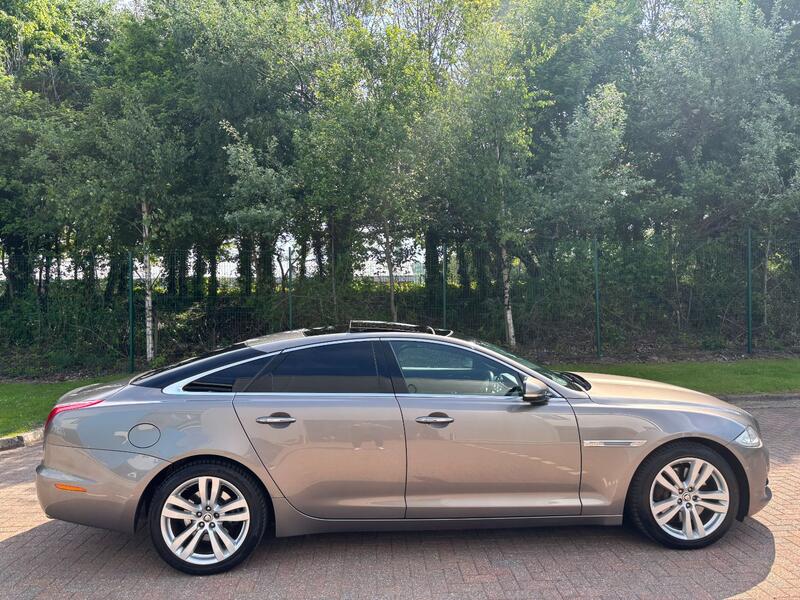 JAGUAR XJ