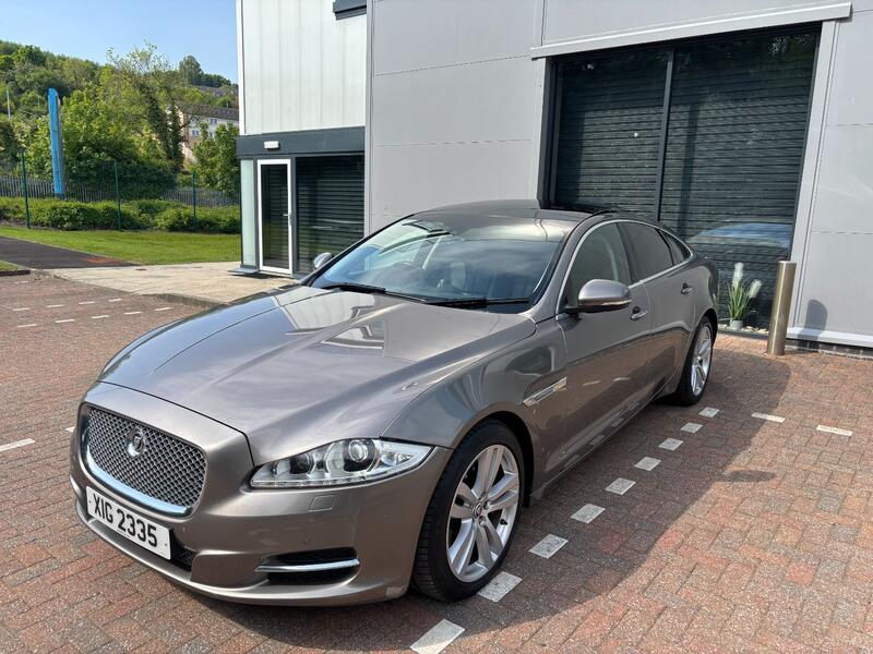 JAGUAR XJ