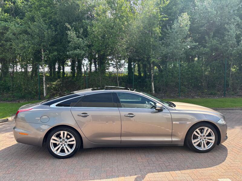 JAGUAR XJ