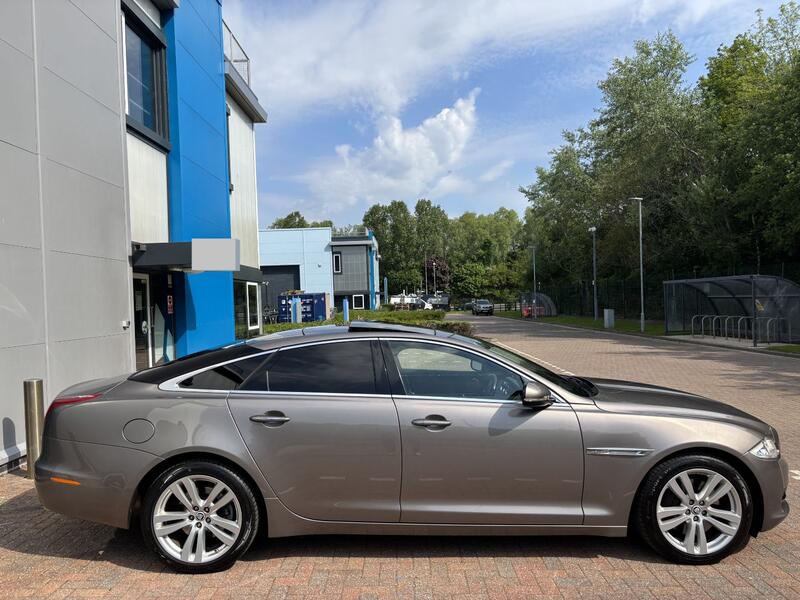 JAGUAR XJ