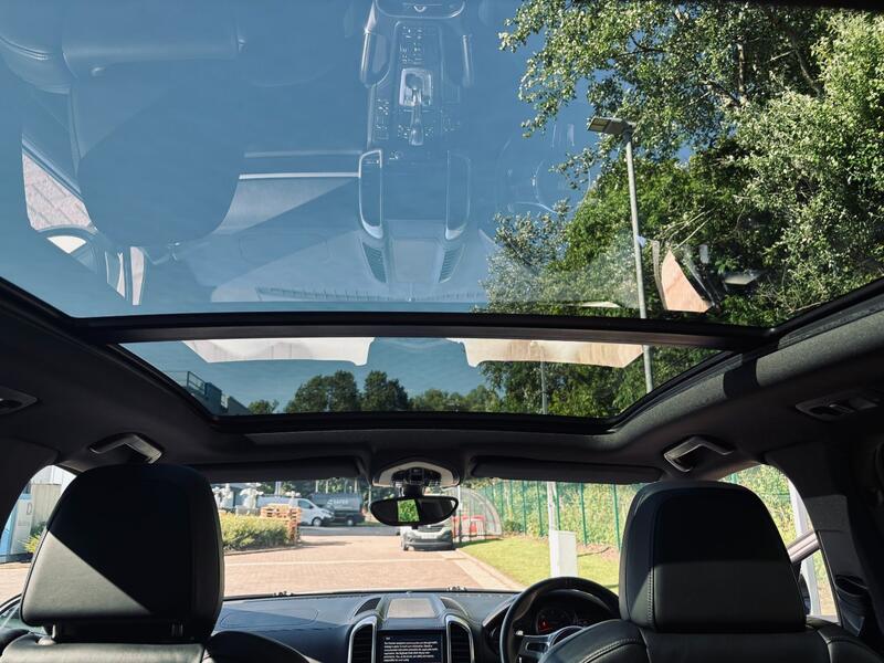 View PORSCHE CAYENNE 3.0 TD V6