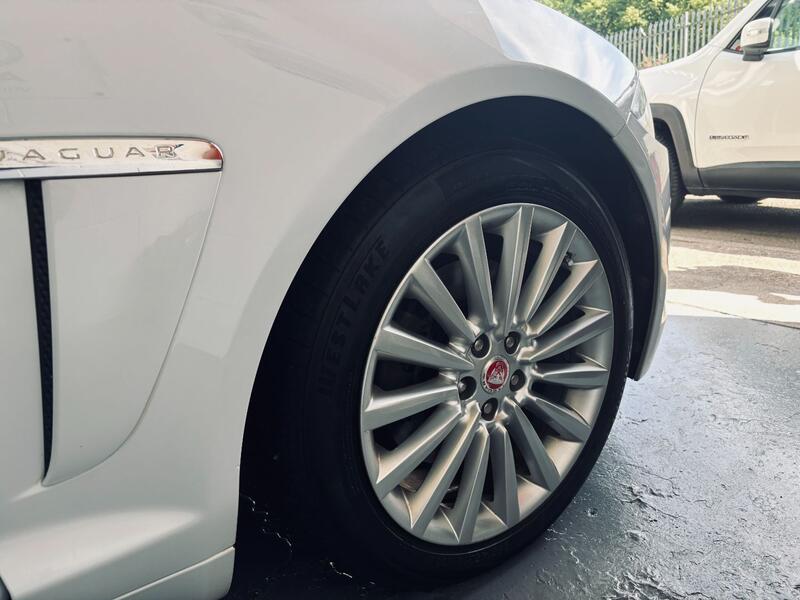JAGUAR XF