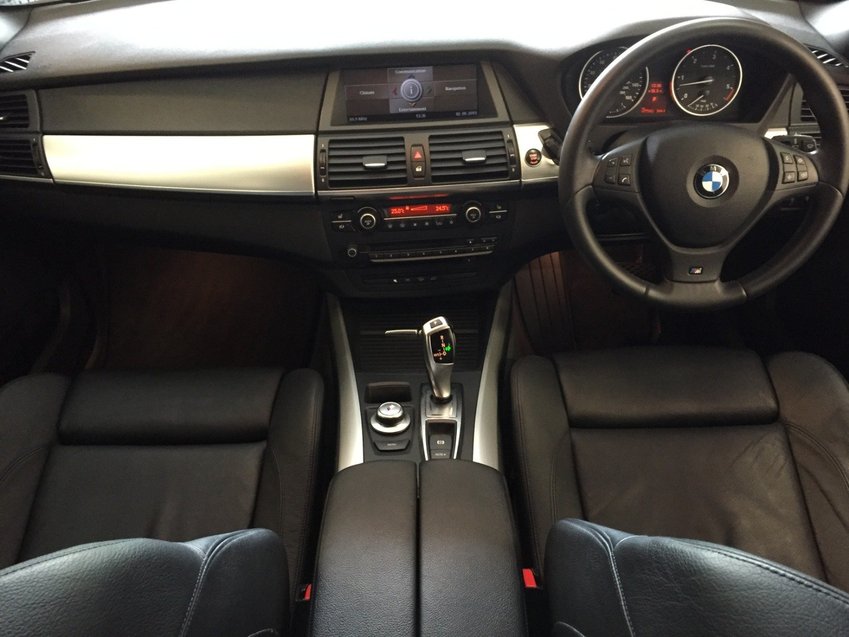 View BMW X5 D M SPORT