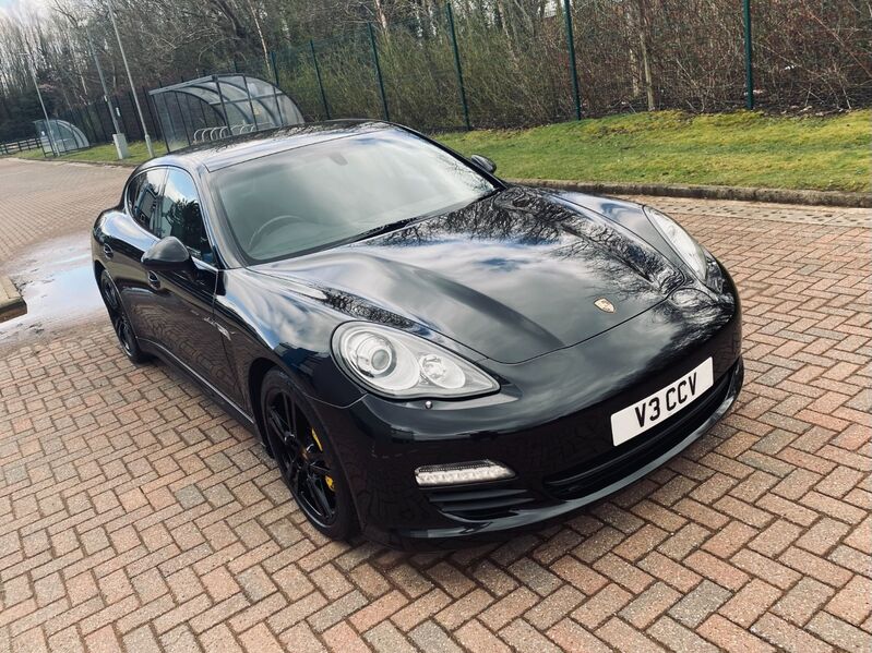 PORSCHE PANAMERA