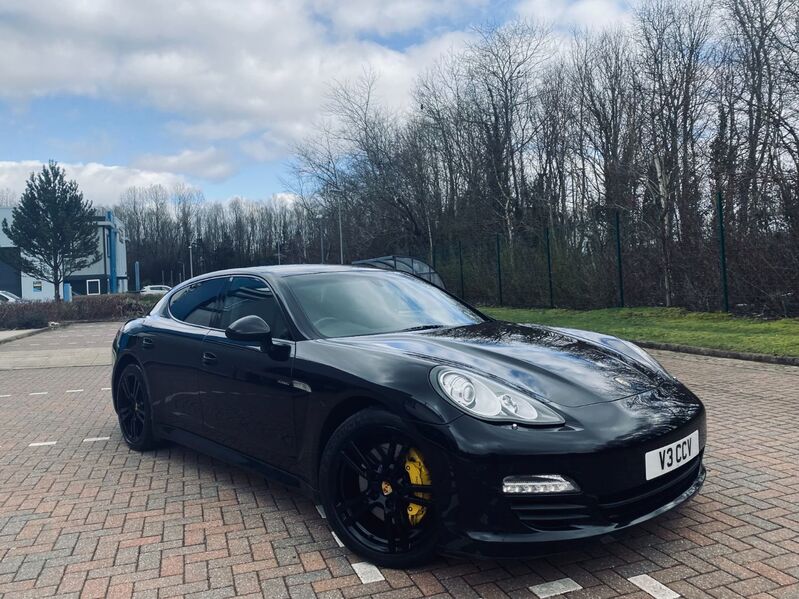 PORSCHE PANAMERA