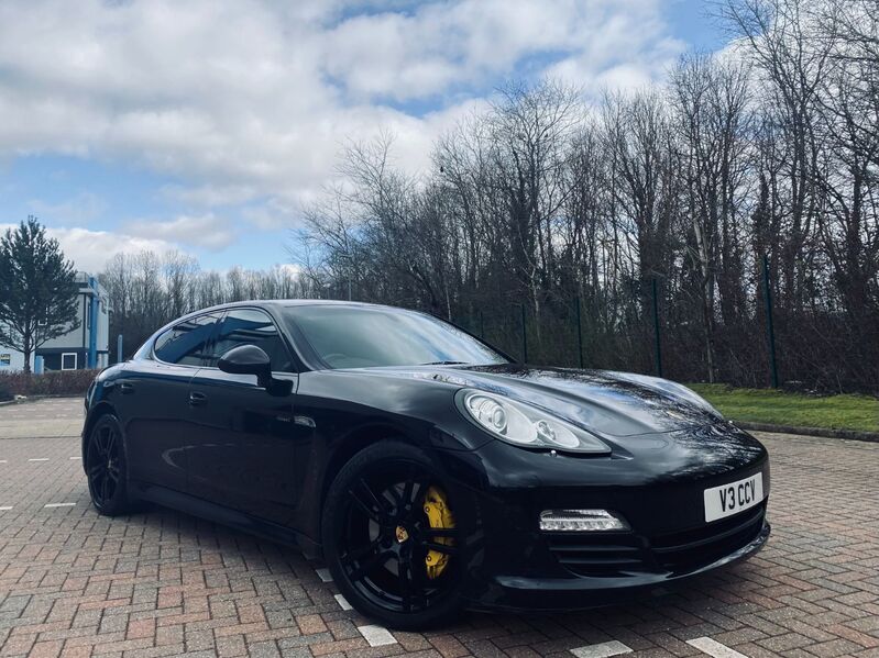 PORSCHE PANAMERA