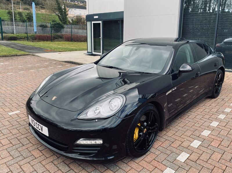 PORSCHE PANAMERA