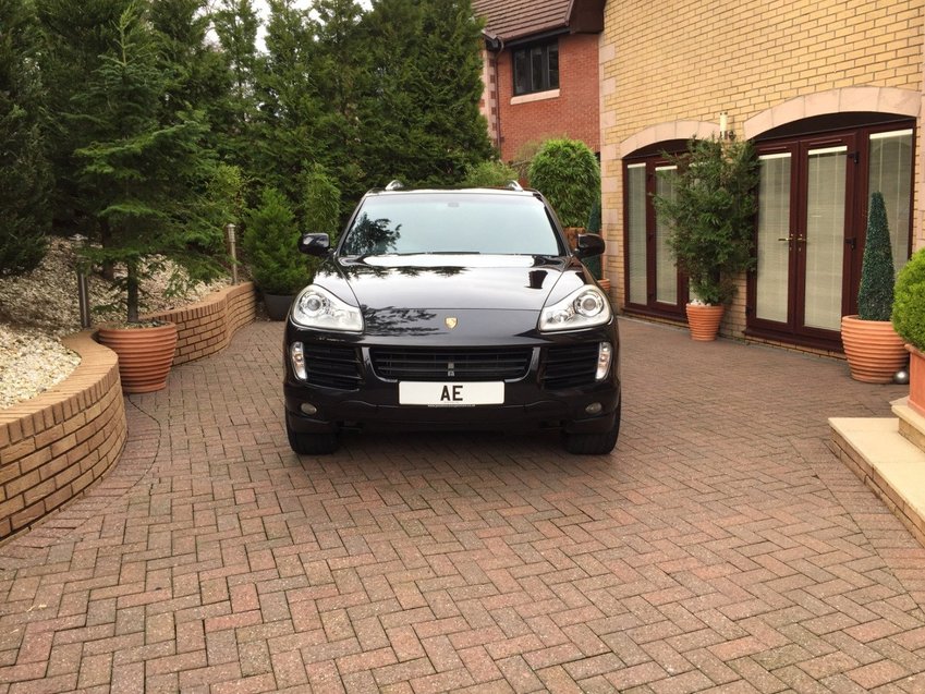 PORSCHE CAYENNE