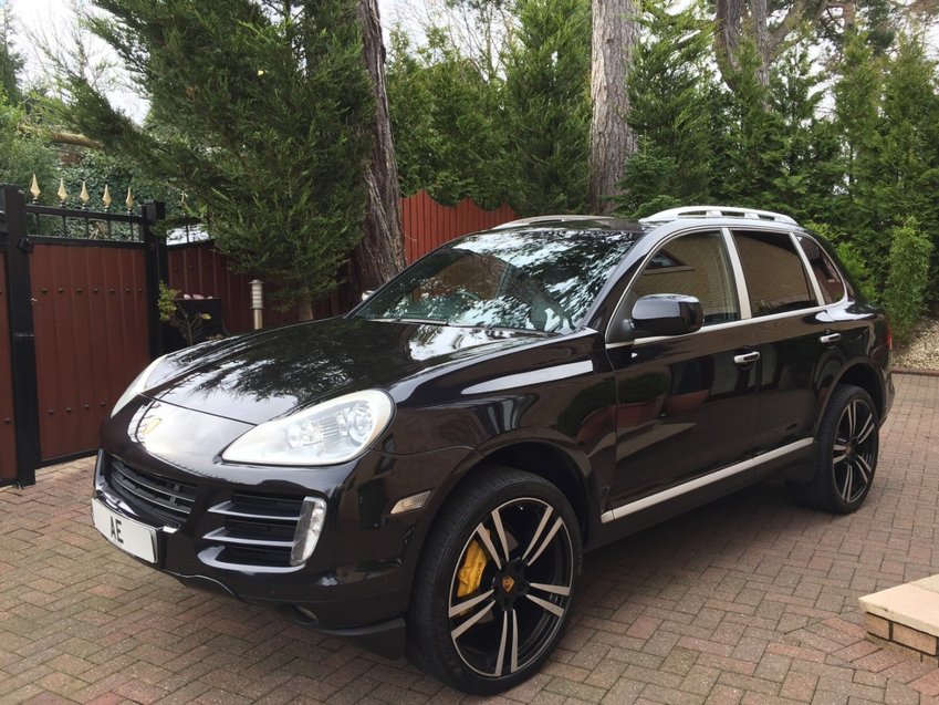 PORSCHE CAYENNE