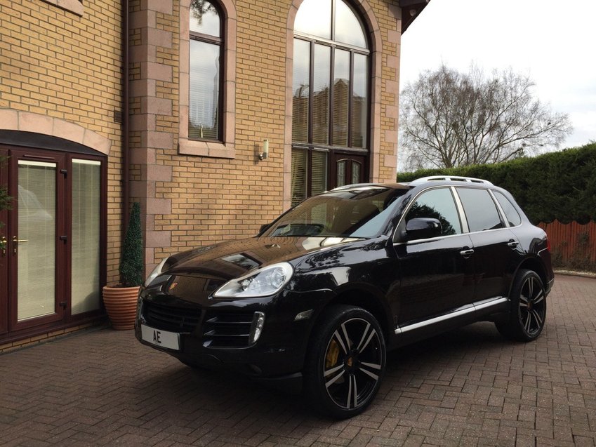 PORSCHE CAYENNE