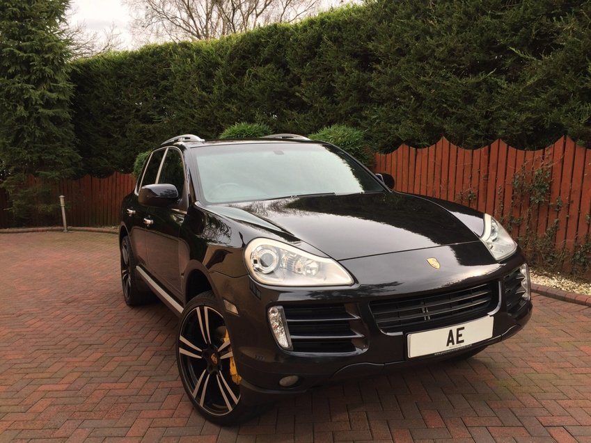 PORSCHE CAYENNE