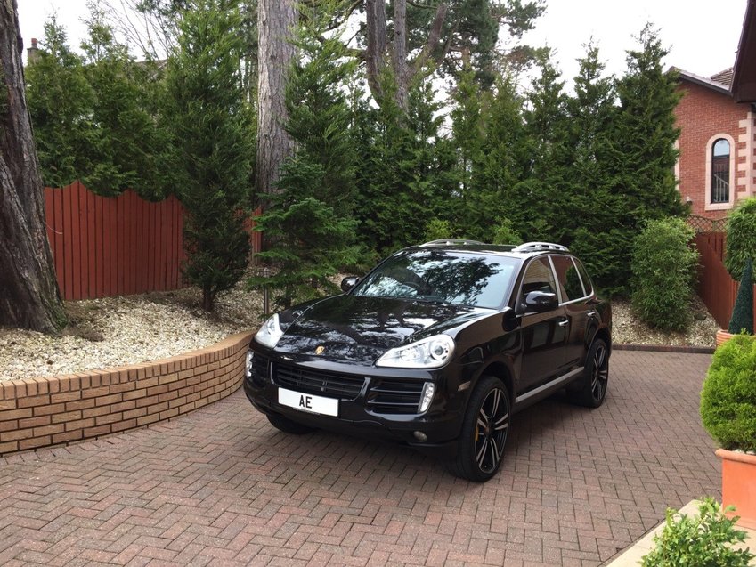 PORSCHE CAYENNE