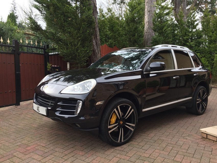 PORSCHE CAYENNE