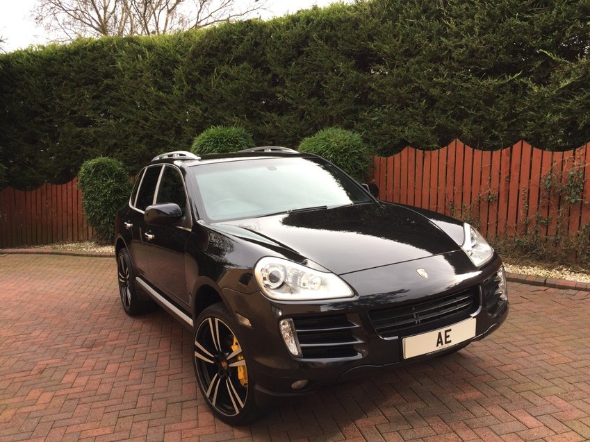 PORSCHE CAYENNE