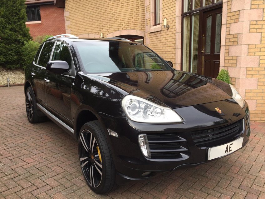 PORSCHE CAYENNE