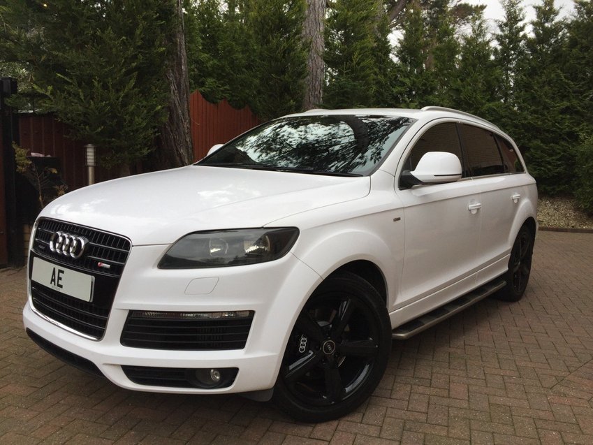 AUDI Q7