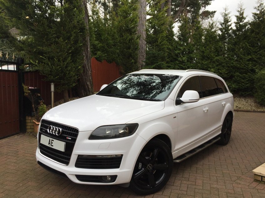 AUDI Q7