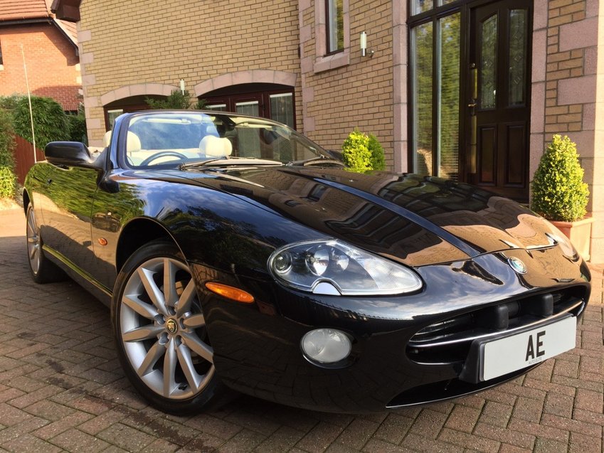 JAGUAR XK8