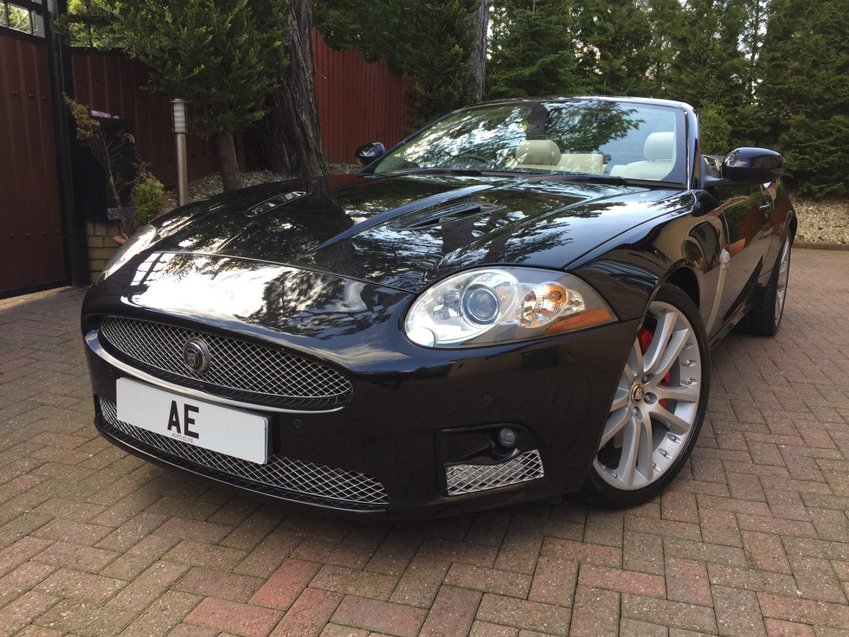 JAGUAR XKR