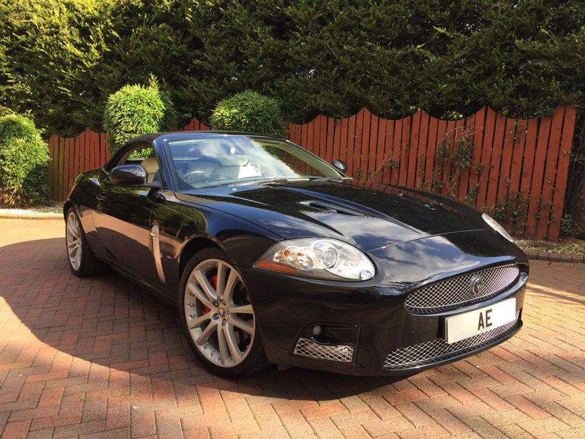 JAGUAR XKR