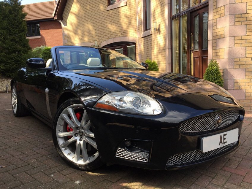 JAGUAR XKR