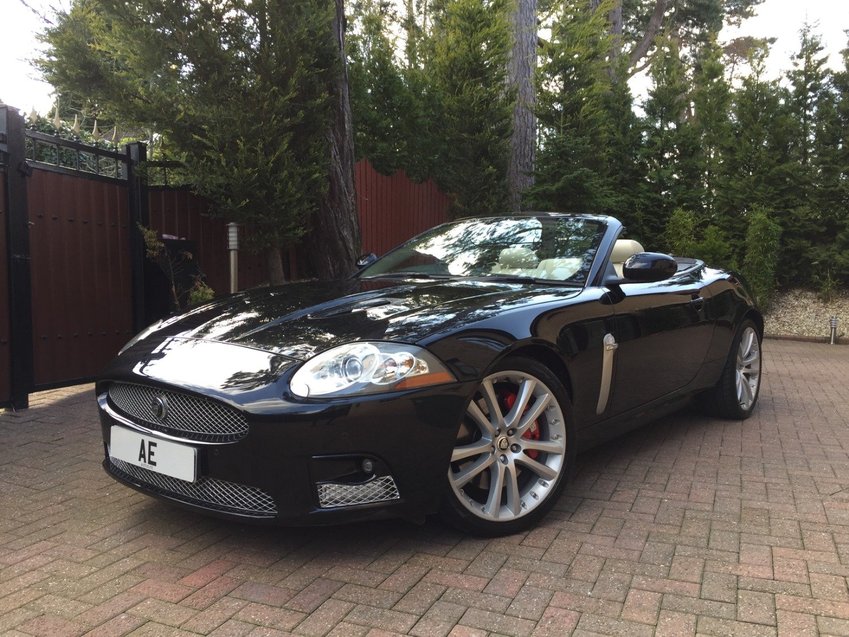 JAGUAR XKR