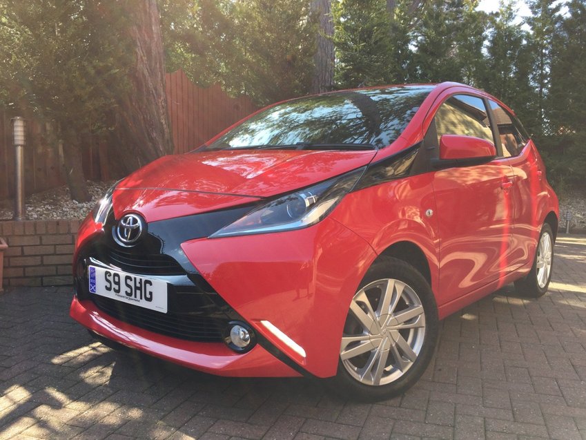 View TOYOTA AYGO VVT-i X-pression