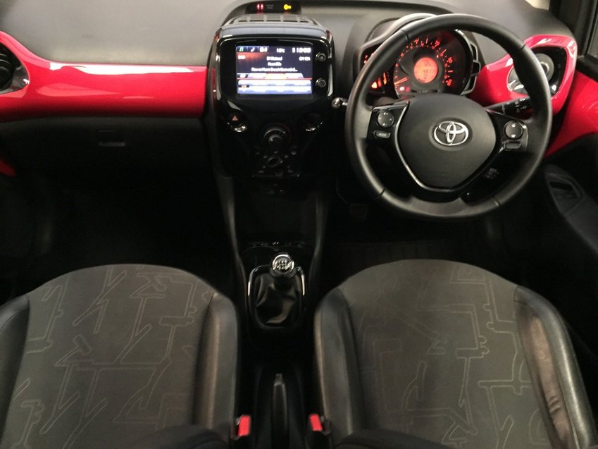 View TOYOTA AYGO VVT-i X-pression