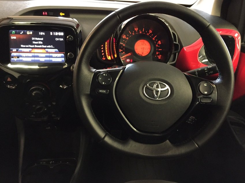 TOYOTA AYGO