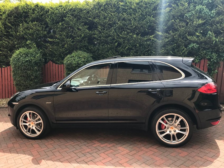 PORSCHE CAYENNE