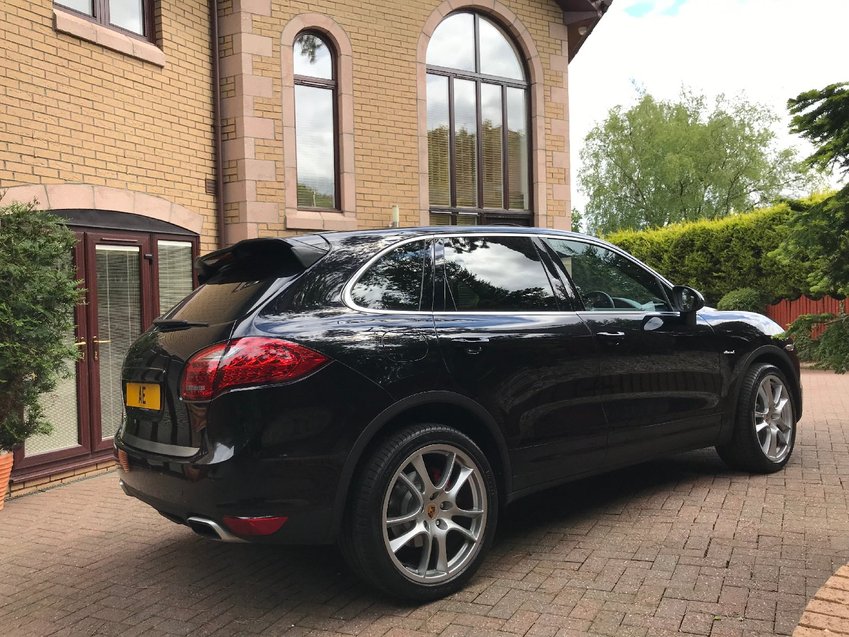 PORSCHE CAYENNE