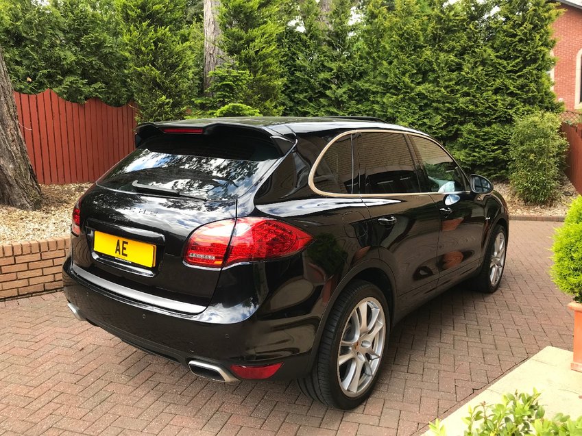 PORSCHE CAYENNE