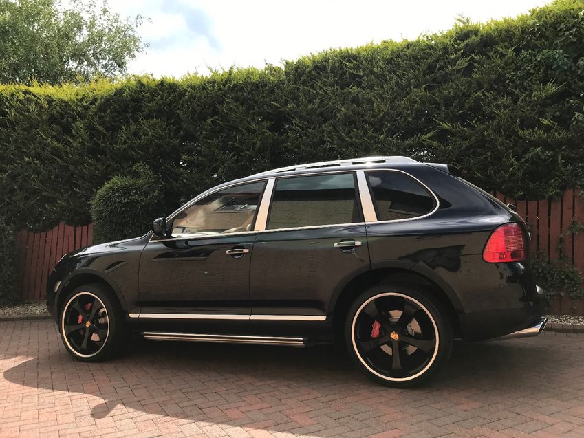 PORSCHE CAYENNE