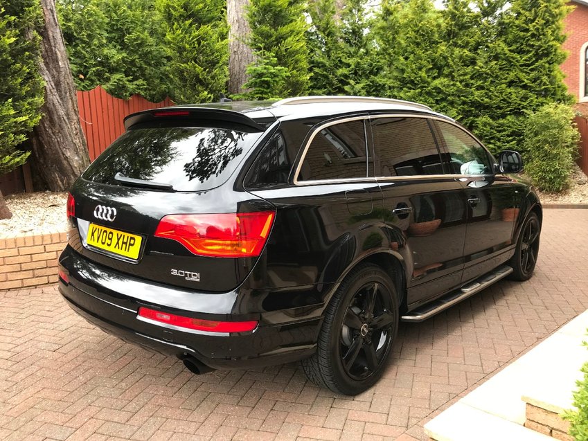 AUDI Q7