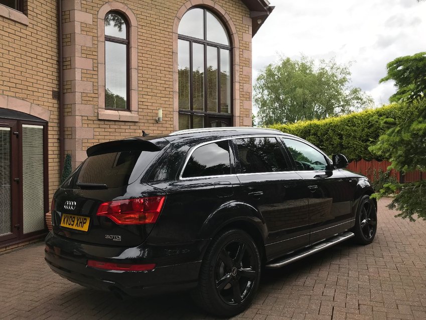 AUDI Q7