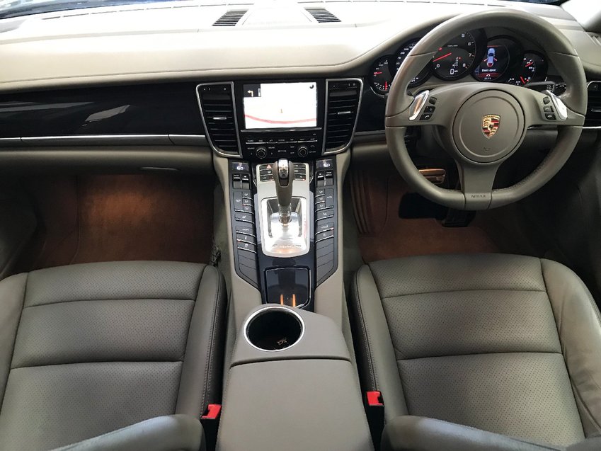 View PORSCHE PANAMERA V6 PDK Auto Entry