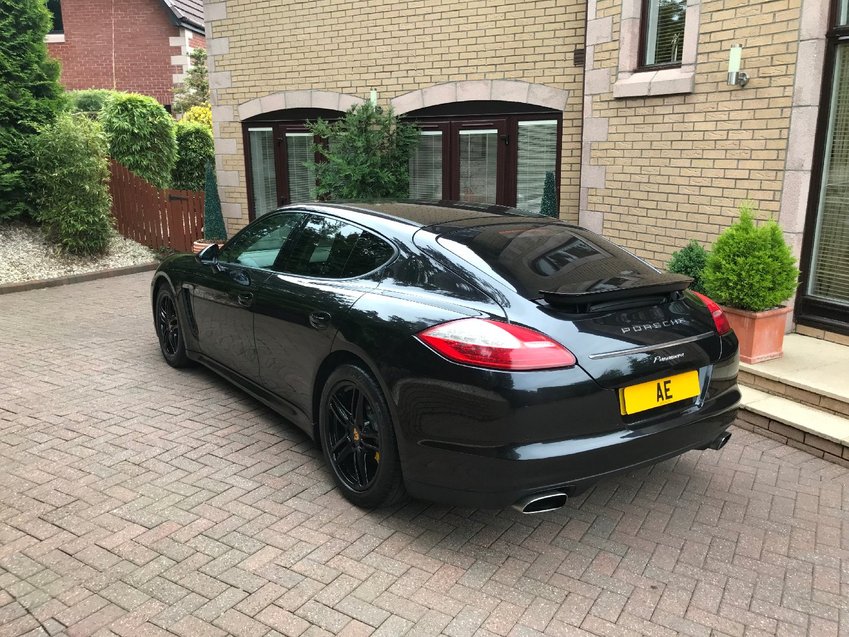 PORSCHE PANAMERA