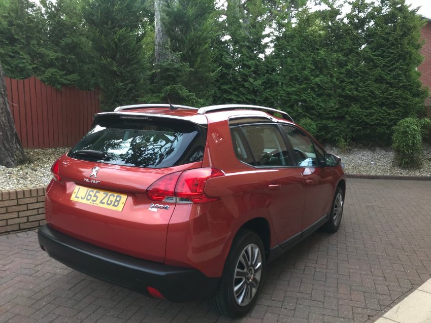 PEUGEOT 2008