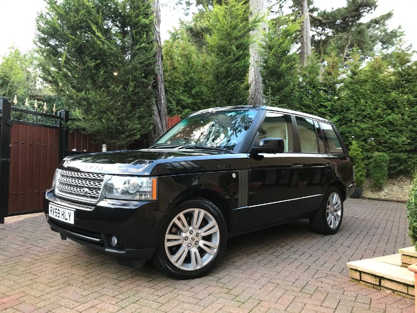 View LAND ROVER RANGE ROVER TDV8 268 Auto Vogue SE