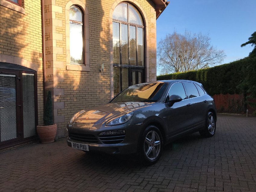 PORSCHE CAYENNE