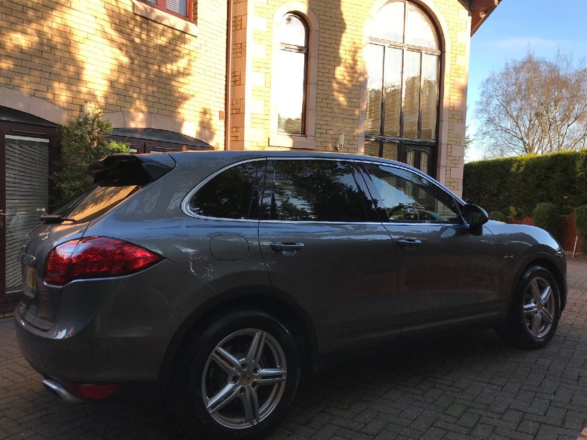 PORSCHE CAYENNE